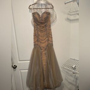 New Sherri Hill gown size 10